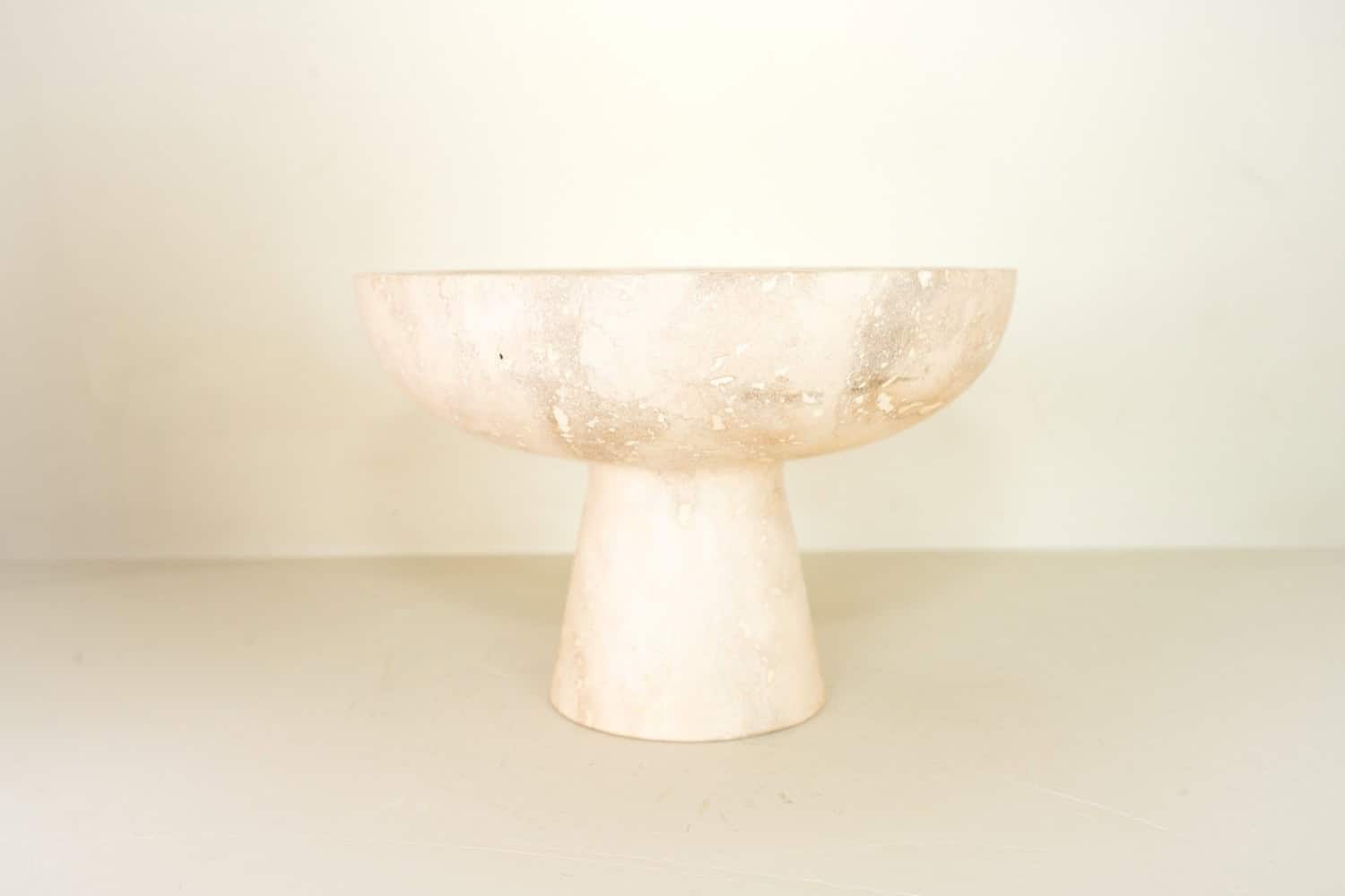 Travé Pedestal Bowl